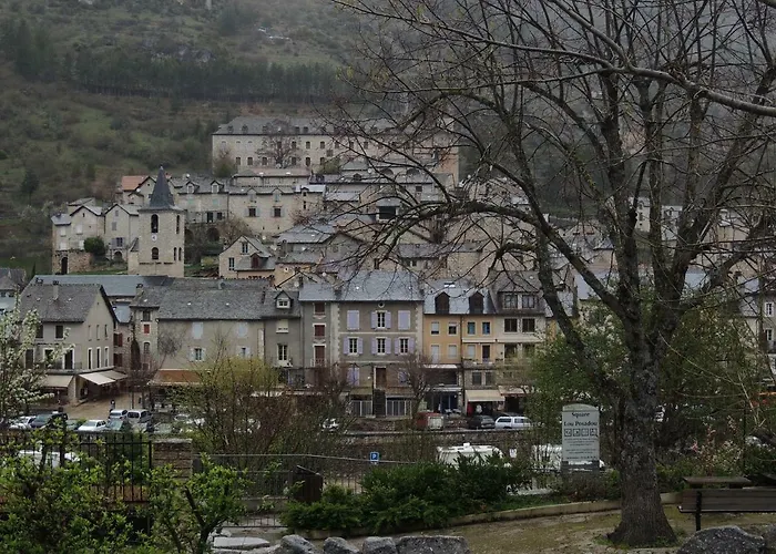L\'enclos Sainte-Enimie Gorges du Tarn et Causses